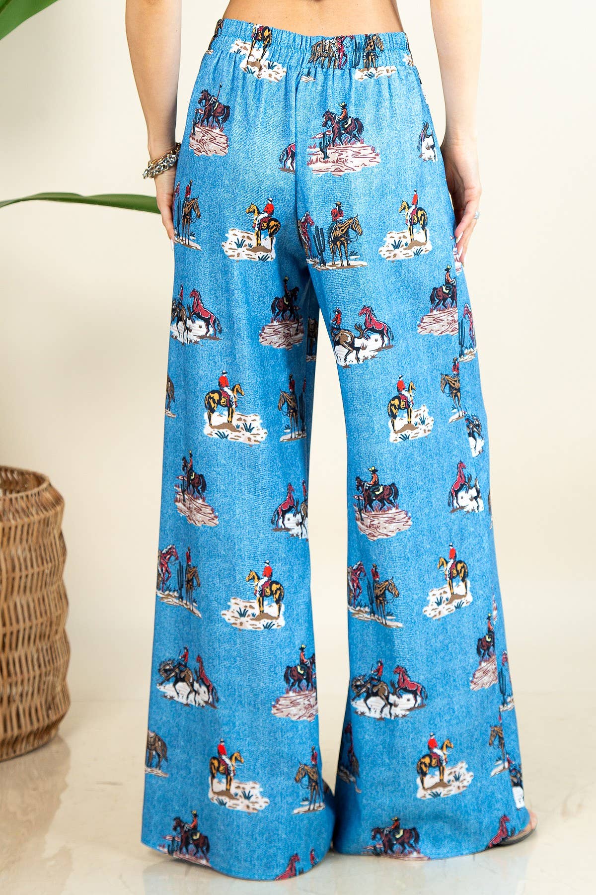 P1261-5220-Western Running Horses Print Elastic Wide Pants