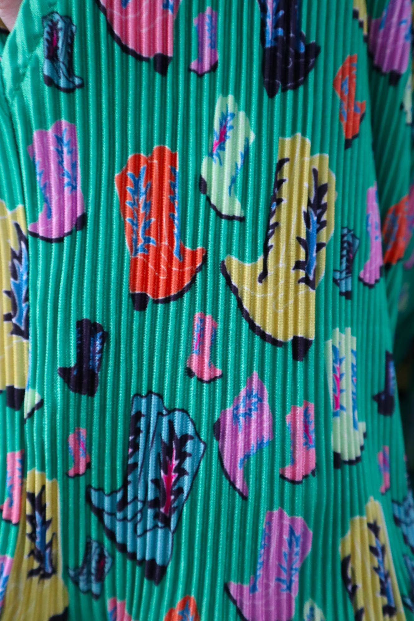 MK271 Dally Jane Press Pleated Short Set - Green Boots