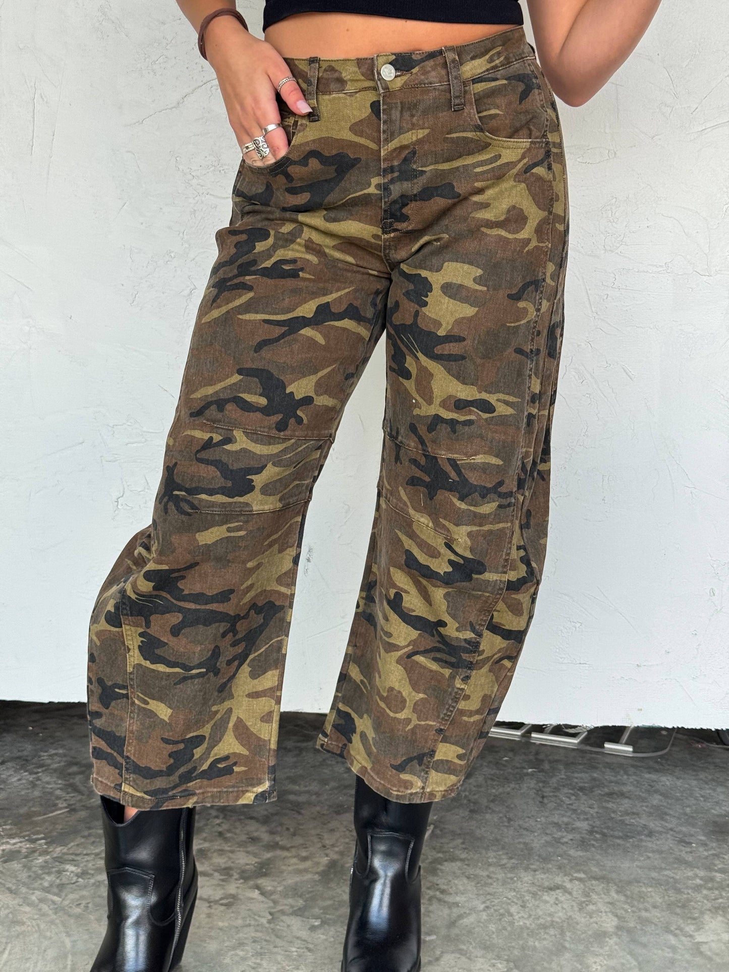 BEX CAMO BARREL JEANS