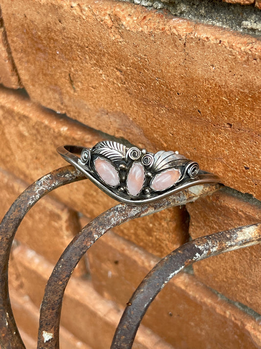 Justin Morris Native American Handmade Sterling Silver and Pink Mussel Bracelet c.1980s