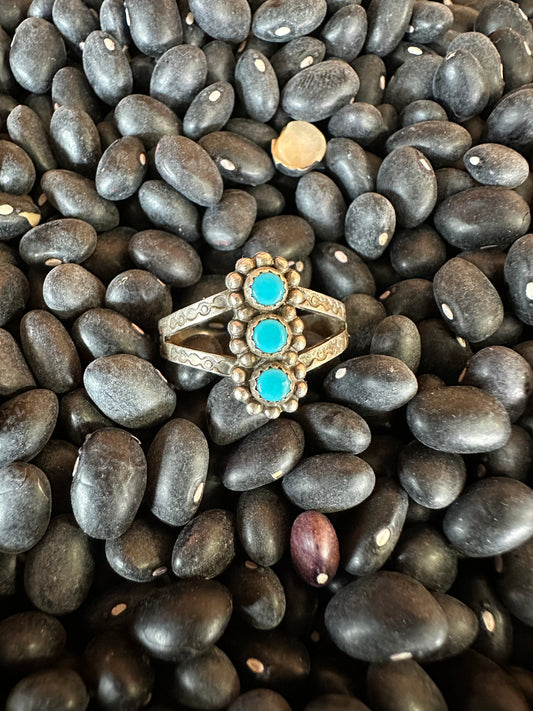 Unmarked Native American Sterling & Turquoise Ring